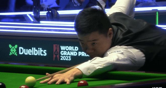 他在场下的 他在场下的